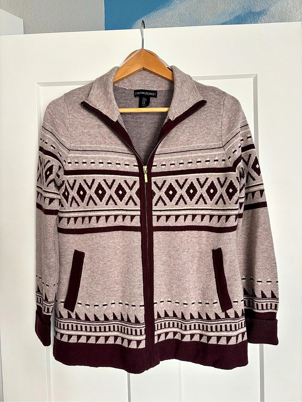 Cynthia Rowley Geometric Zip Cardigan in Gray & Burgundy Medium Like New